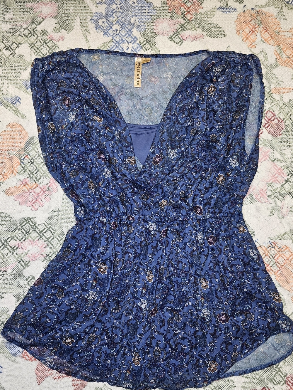 Eyeshadow Blue Floral Scoop Neck Flowy Blouse Cami Built In